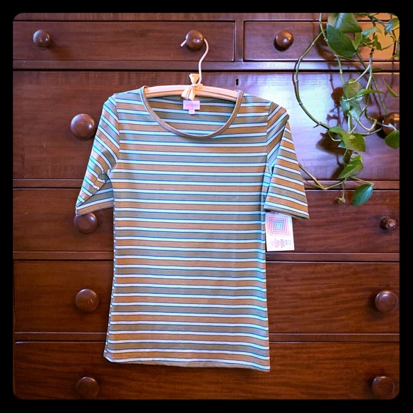 🌻3 for $15🌻 NWT Lularoe Gigi striped top - Picture 6 of 6